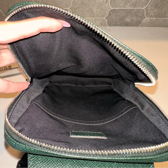 Louis Vuitton Avenue SlingBag Tiaga Leather Green - Picture 13 of 16